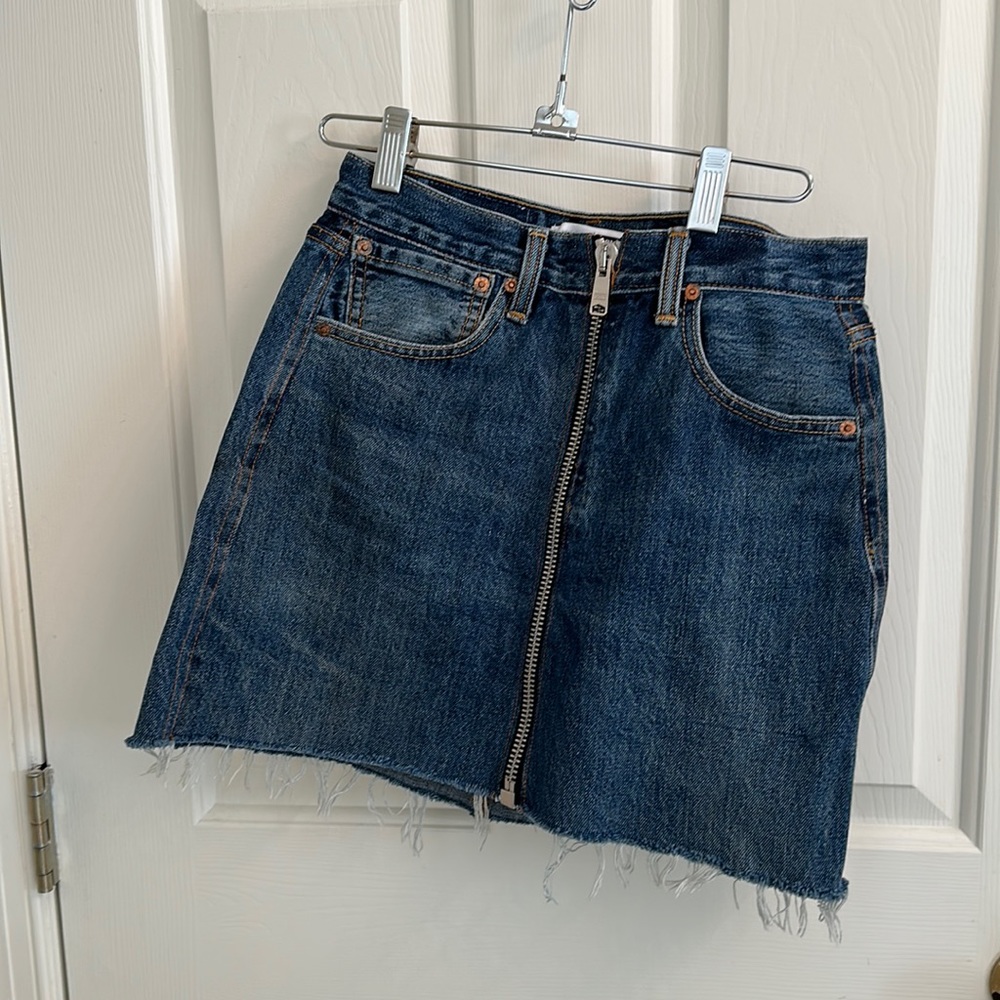 Redone / Levis dark blue Jean mini skirt size 25